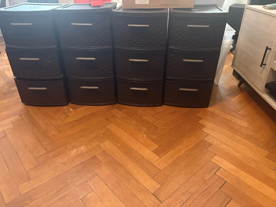 Rubbermaid drawers - photo 2