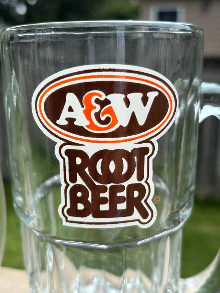 Vintage A&W Root Beer Glass Mugs - Set of 2 - photo 2