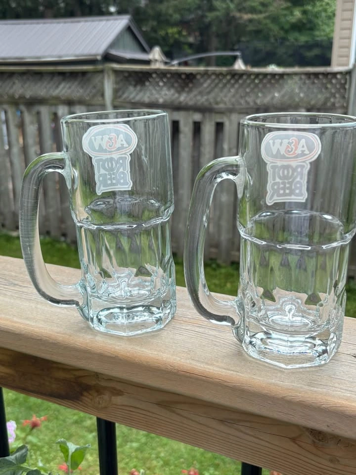 Vintage A&W Root Beer Glass Mugs - Set of 2 - photo 3