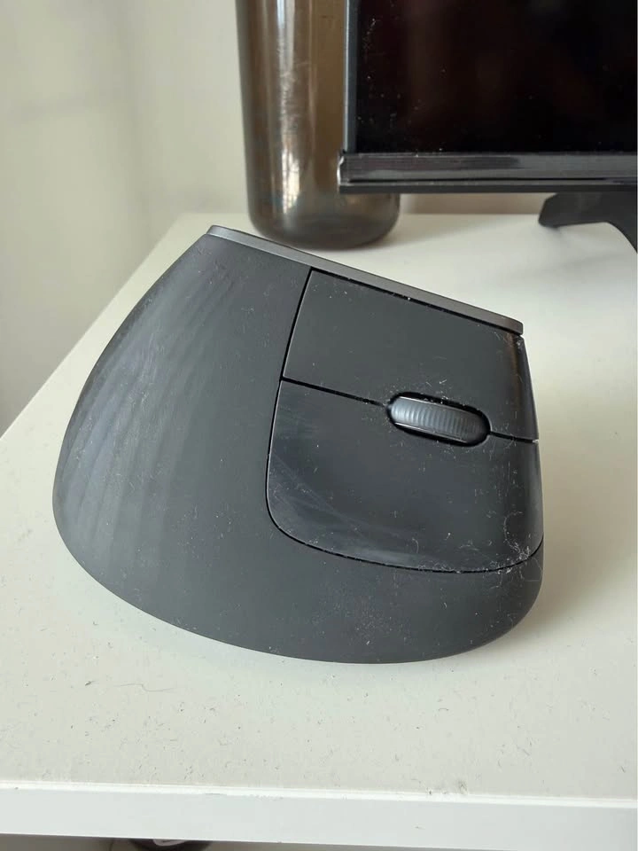 Logitech MX Vertical Wireless Mouse - photo 2