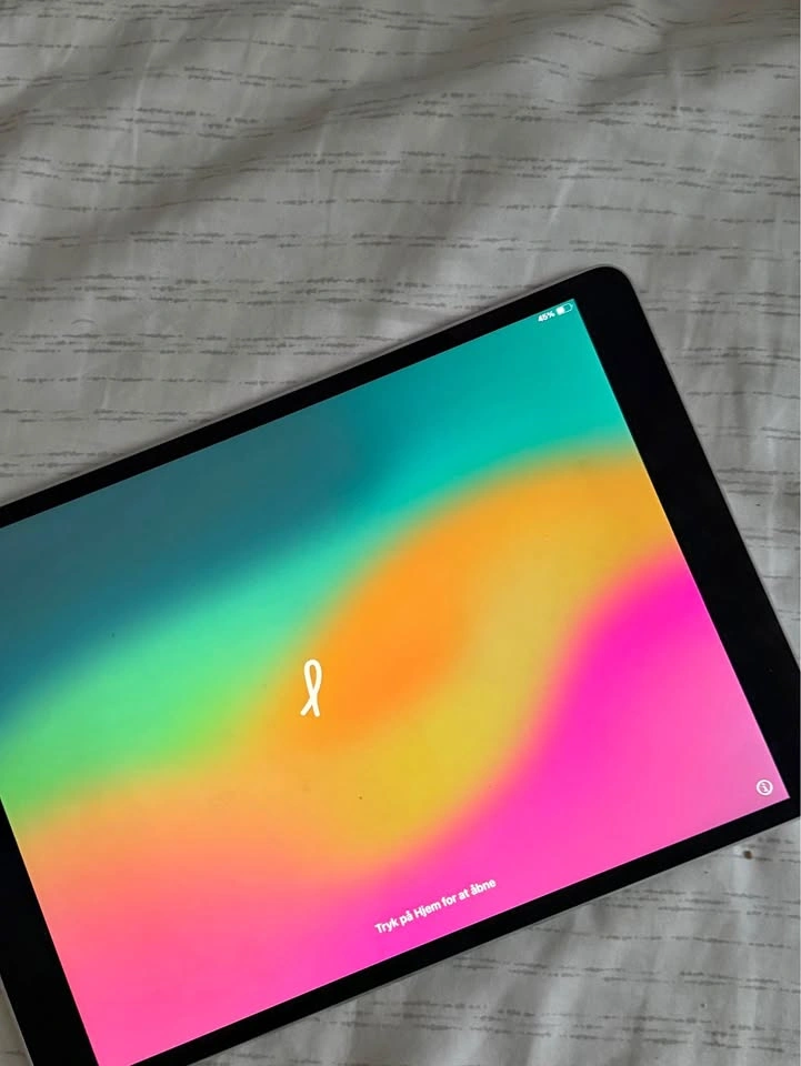 Apple iPad Pro 10.5” (2017) 64GB Wi-Fi + Apple Pencil (1st Gen)
