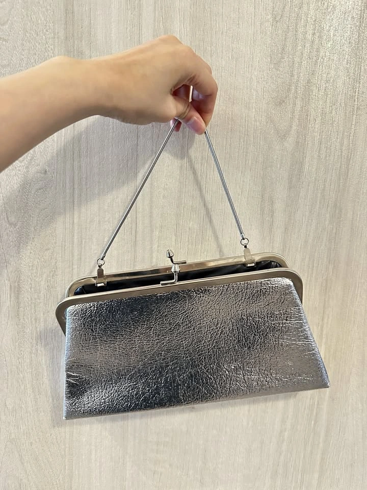 Vintage Silver Metallic Kiss-Lock Clutch-Made in Canada