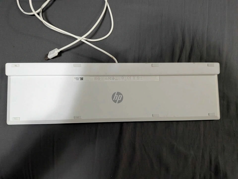 White Aesthetic HP Wired Keyboard - photo 4