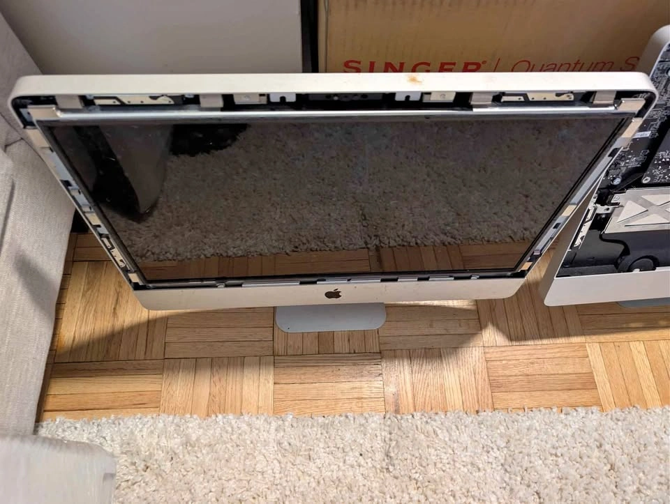 3 iMacs a1311 and a1224 for parts