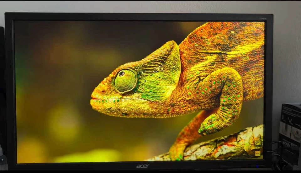 Acer 24" LCD monitor like new - photo 2
