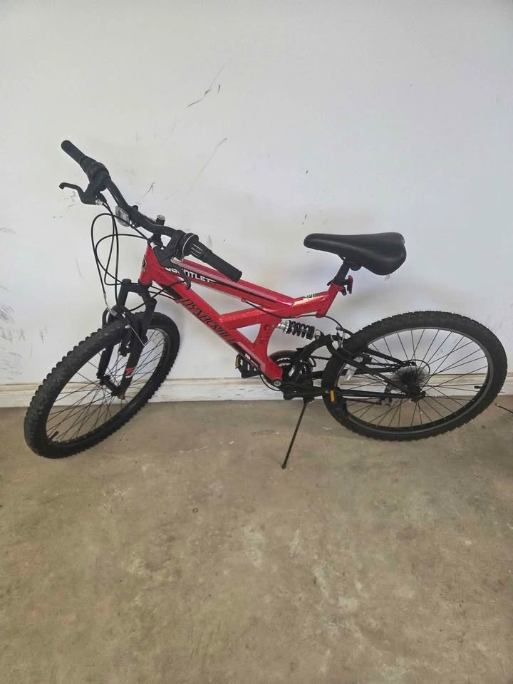Dynacraft Mountain Bike