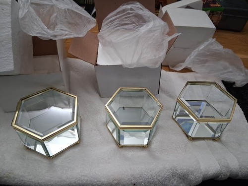 Hexagonal Glass W/ Mirror Trinket Box