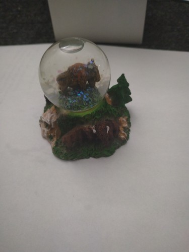 3 Bison Buffalo Snow Globe Figurine Souvenir Wildlife Nature - photo 2