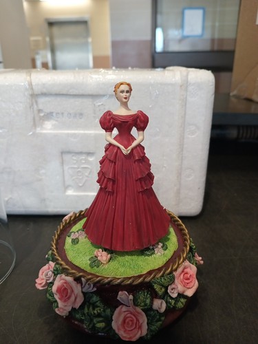 Scarlett Shame Figurine Musical - photo 4