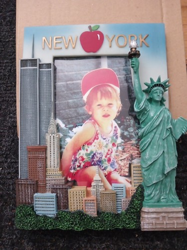 Two 3D New York City Souvenir 🗽 AND THE TWIN TOWERS - photo 2