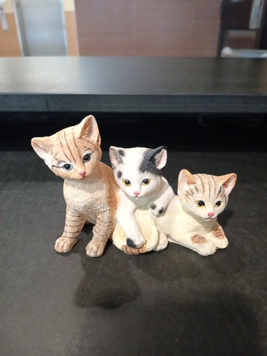 Statue Of Cats
