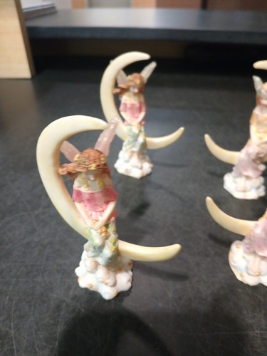 Two Sets Of Four Angel Figurines Item PK388 - photo 3