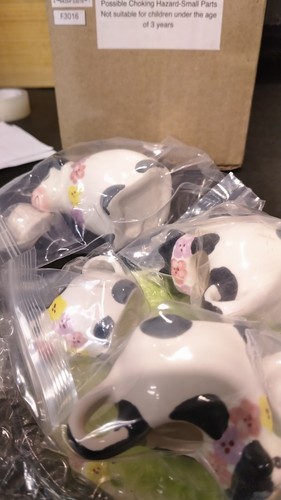 Three Sets Of Vintage Ceramic Cow Salt And Pepper Shakers - photo 5