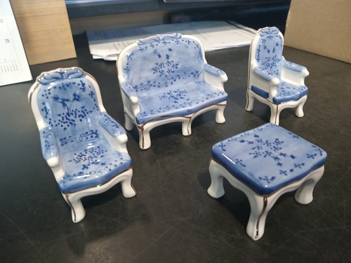 2 Miniature Blue White Porcelain Furnitures For Doll House - photo 5