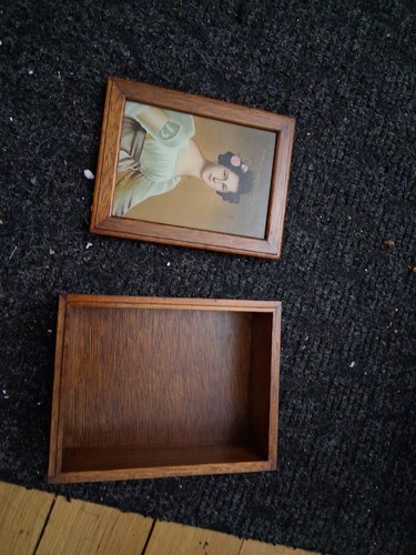 Vintage Victoria-style Wooden Trinket or Jewelry Box