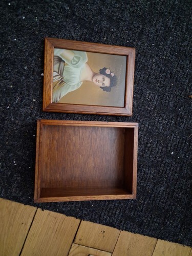 Vintage Victoria-style Wooden Trinket or Jewelry Box - photo 2