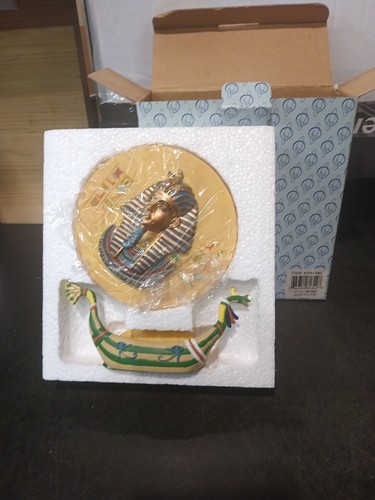 The Golden Mask Of Tutankhamun