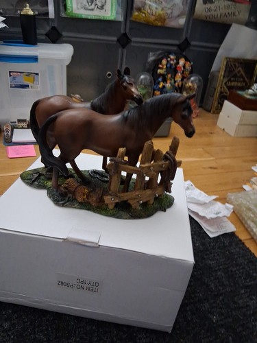 Vintage Horses Figurines PS062 SERIES