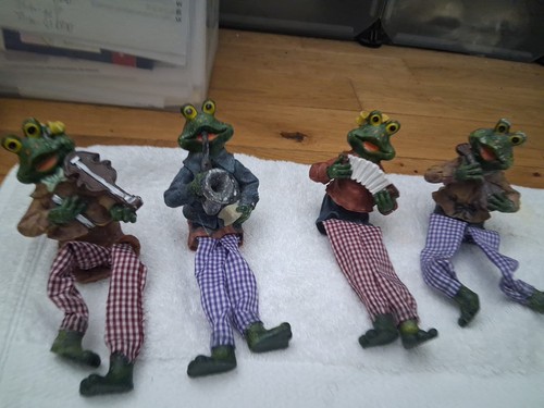 Two Set Of Russ Berrie The Country Folks Frog Shelf Sitters - photo 3