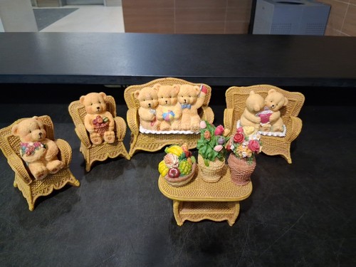 Bears In Chairs. SERIES P4048