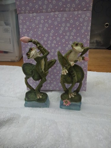 Two Sets Of Whimsical Resin Frog Figurines Pk396 SERIES