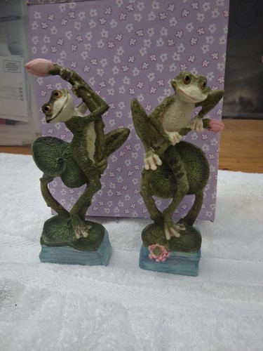 Two Sets Of Whimsical Resin Frog Figurines Pk396 SERIES - photo 2