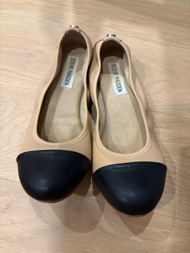 Size 6 Steve Madden Ballet Flats