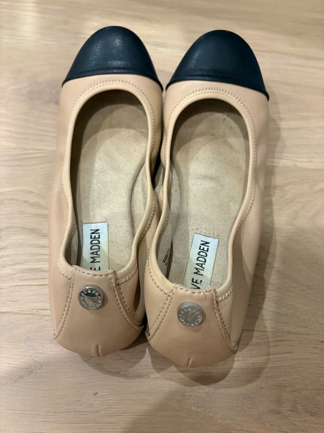 Size 6 Steve Madden Ballet Flats - photo 3