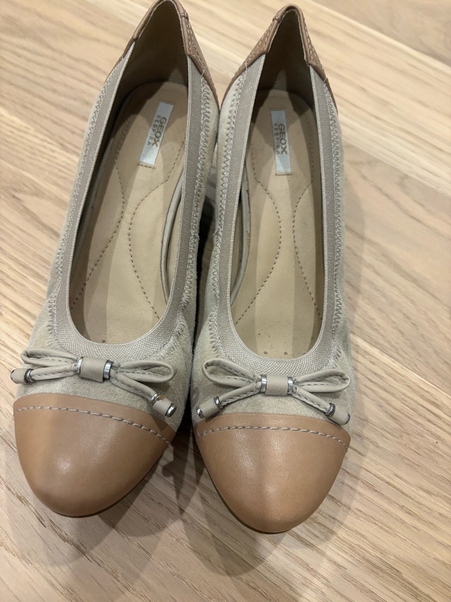 Size 6 Geox Wedge Heels