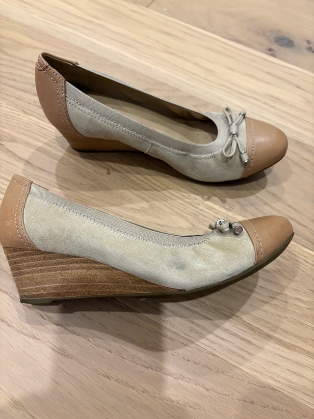 Size 6 Geox Wedge Heels - photo 2