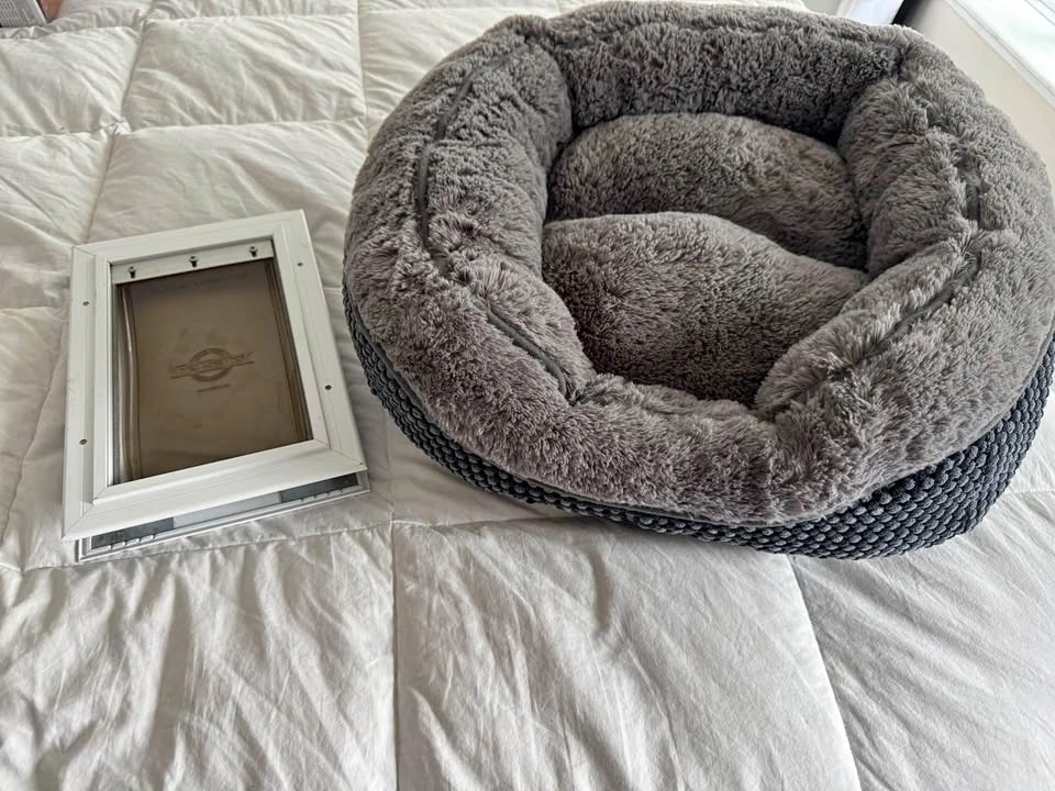 Cat/Small Dog Door and Brand New Pet Bed