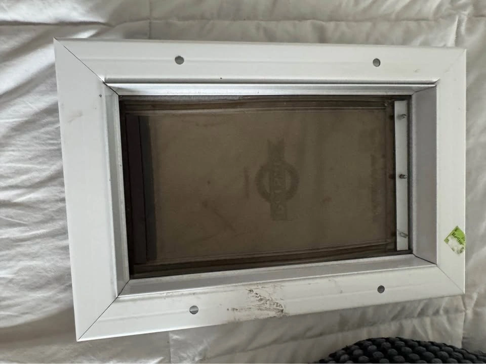 Cat/Small Dog Door and Brand New Pet Bed - photo 4
