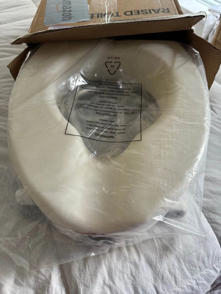 Brand New 5” Toilet Seat Riser with Handles - photo 5