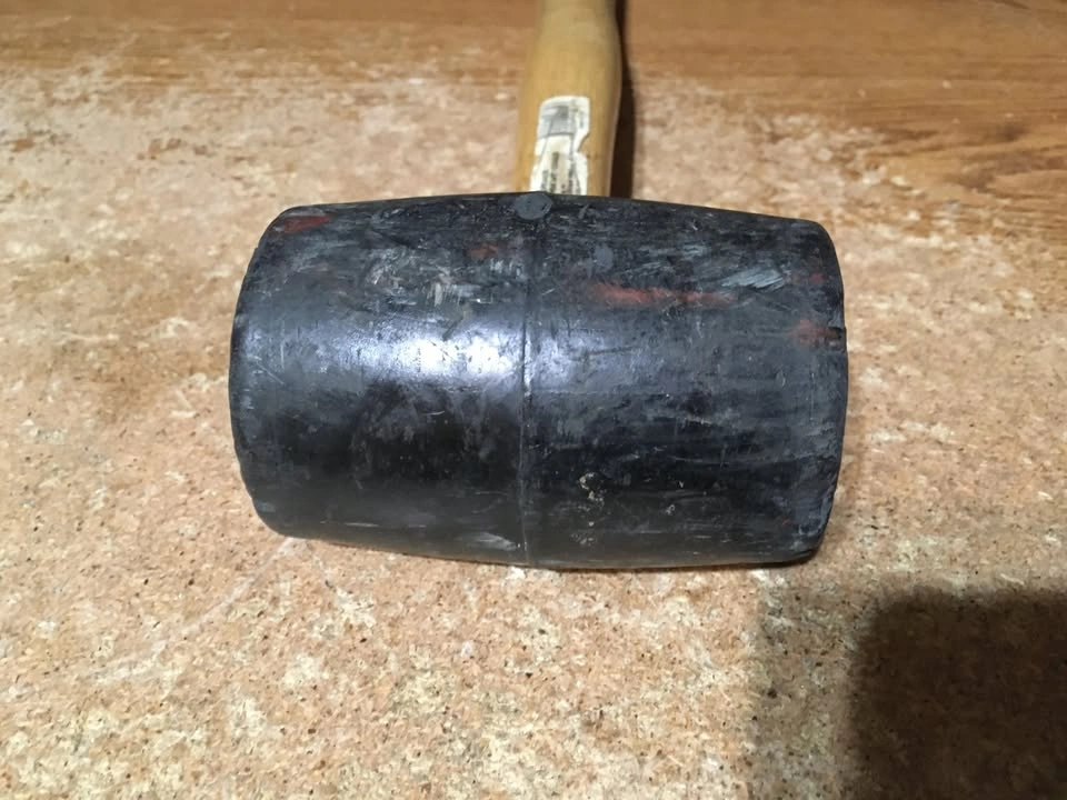 BLACK RUBBER MALLET WITH WOOD HANDLE 12IN 16OZ HEAD - photo 2