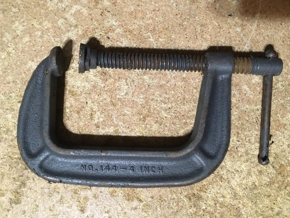 LOT OF 5 C CLAMPS: 4" (2.5" DEPTH) AND 6" (4" DEPTH) - photo 5