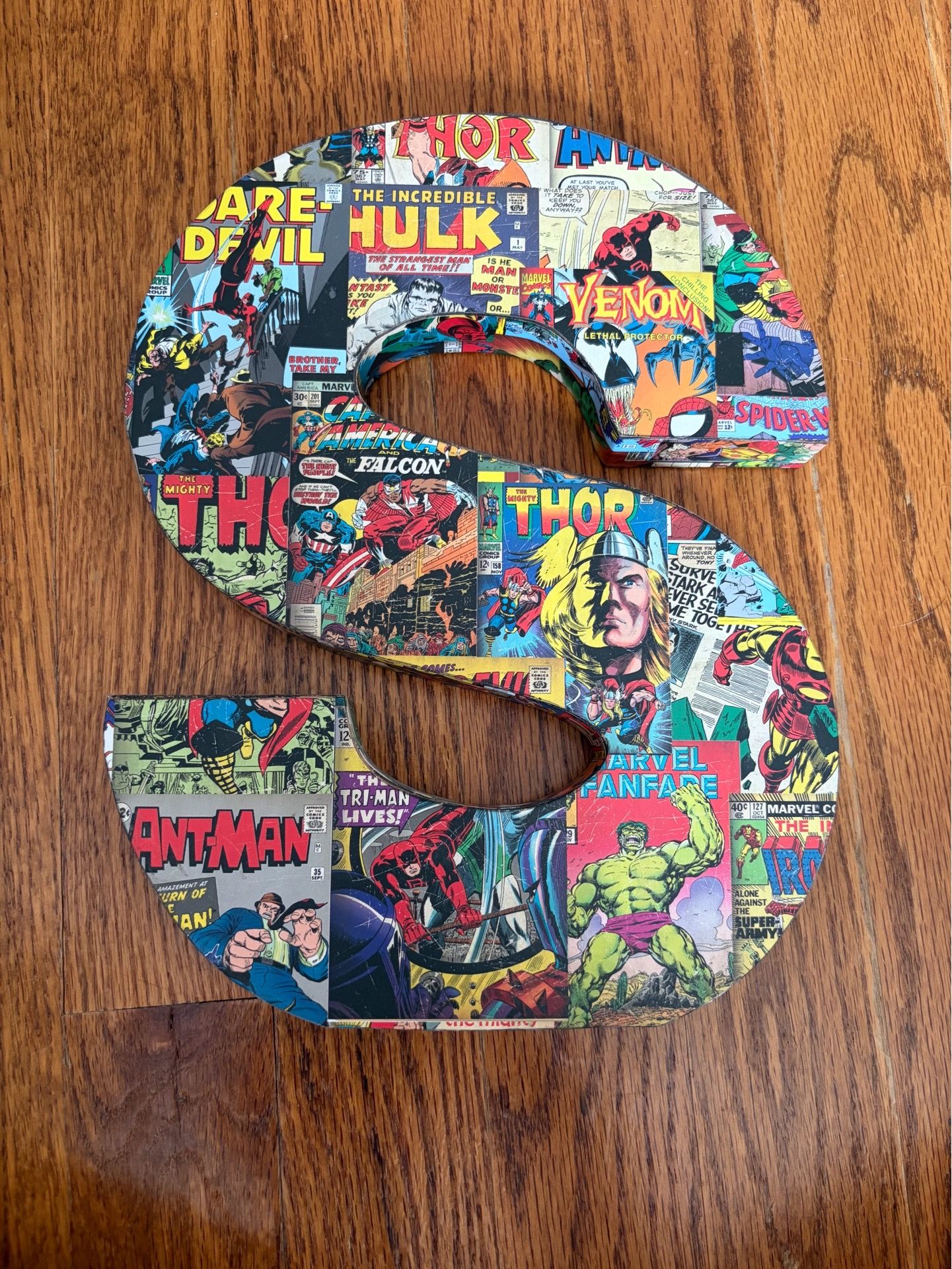 Marvel Themed S-Shaped Wall Decoration