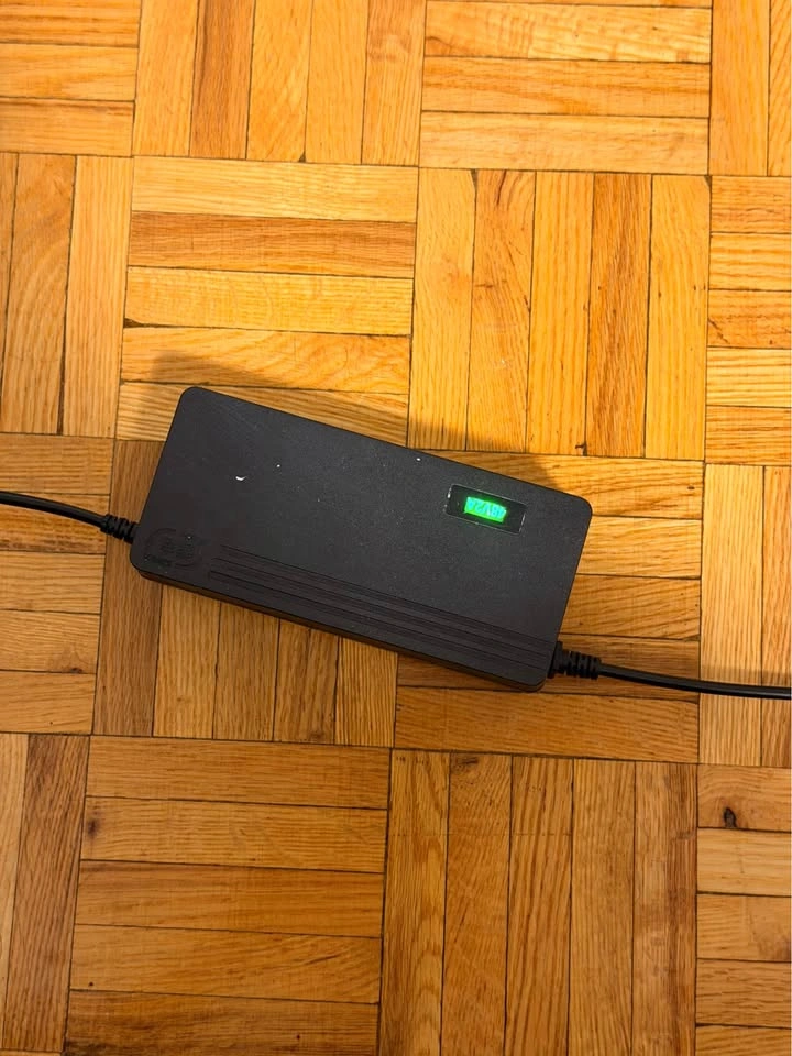 DC 48V 2A (54.6V) Lithium Battery Charger – Great Condition - photo 2