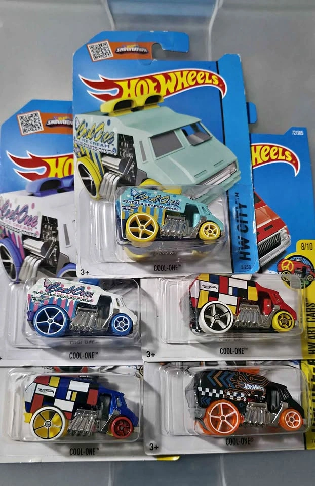 Hot Wheels Cool-One Die-Cast Car Lot