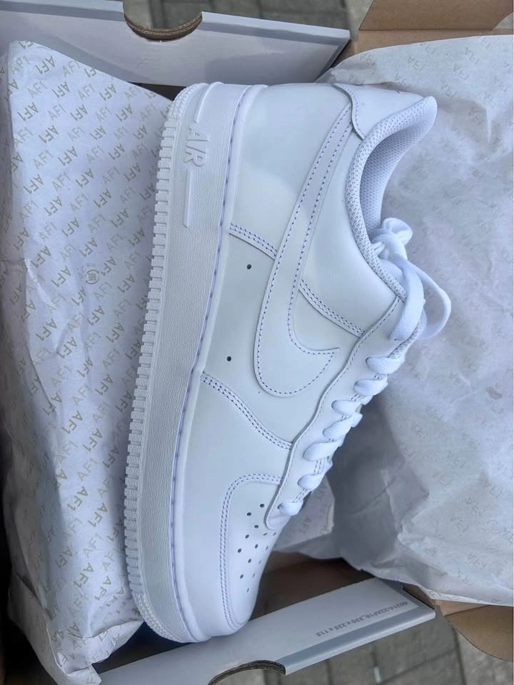Brand new Nike Airforce one size 11 men