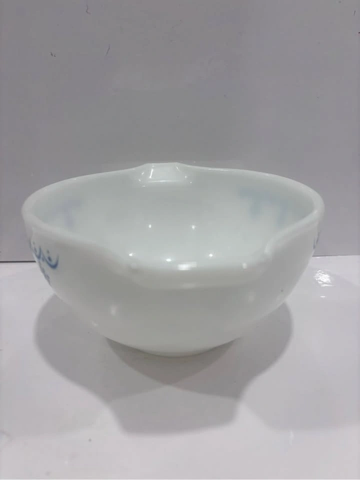 Vintage Pyrex 441 Blue Snowflake Garland Cinderella Bowl - photo 3