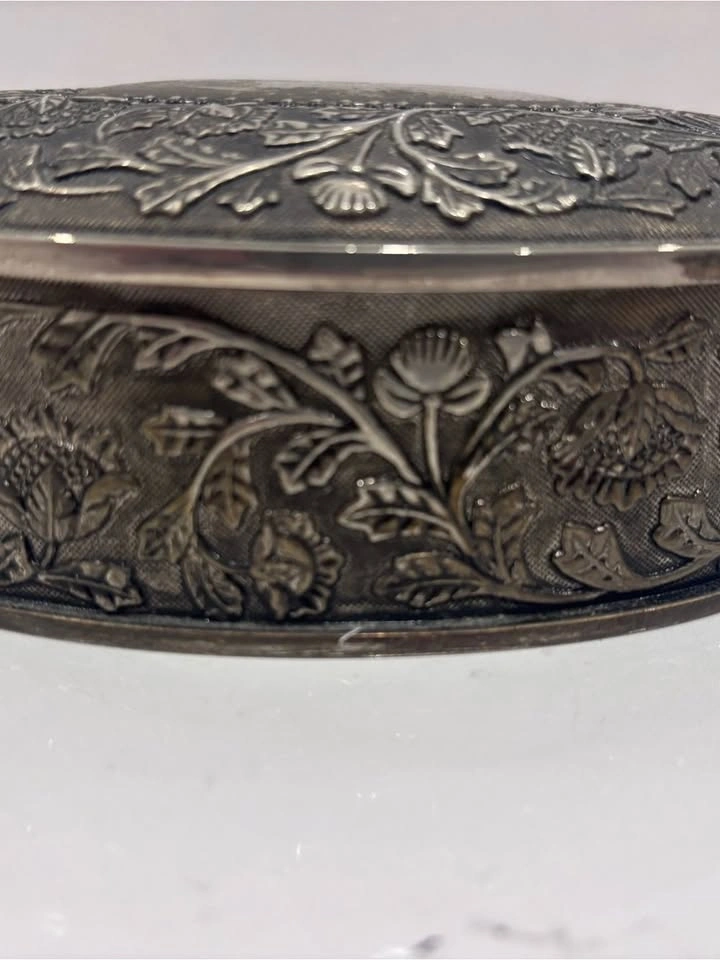 Vintage silver plate oval jewellery trinket box embossed floral - photo 4