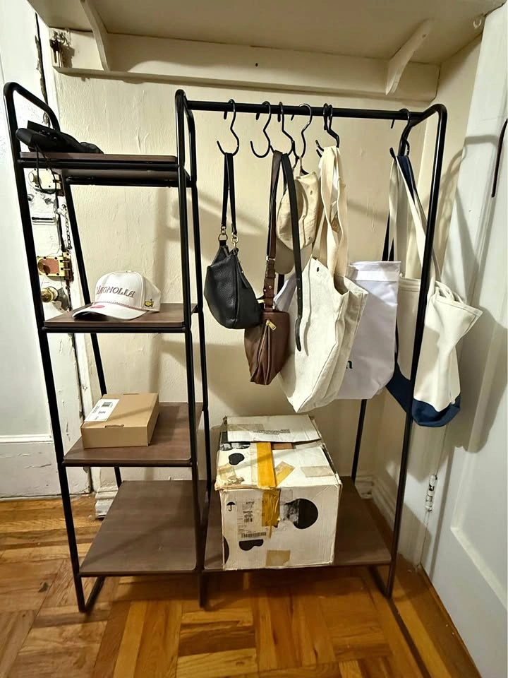Entry way storage available in Inwood