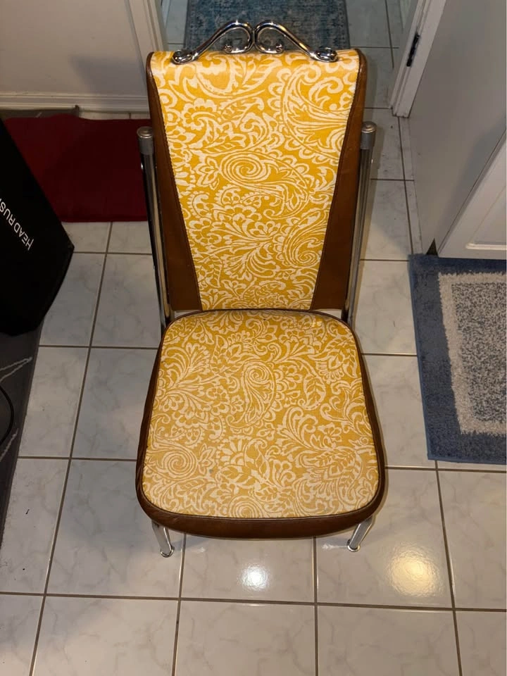 Kitchen Table & Chairs - photo 4