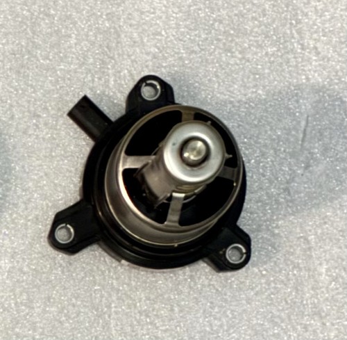 Coolant Controller Thermostat for Porsche Cayenne Panamera - photo 2