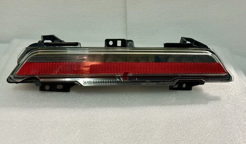 Range Rover L460 Rear Left Tail Light LR152297 OEM - CHIPPED
