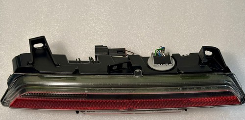 Range Rover L460 Rear Left Tail Light LR152297 OEM - CHIPPED - photo 2