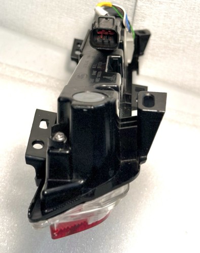 Range Rover L460 Rear Left Tail Light LR152297 OEM - CHIPPED - photo 4