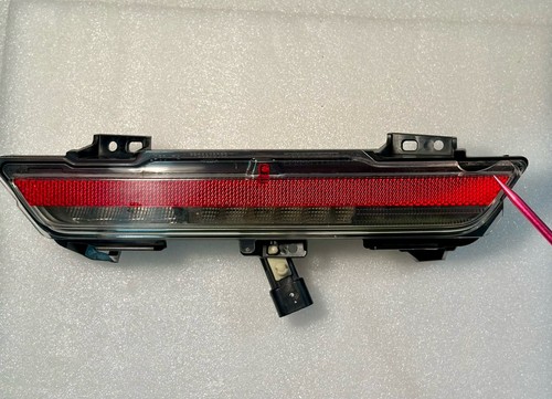 Range Rover L460 Rear Left Tail Light LR152297 OEM - CHIPPED - photo 5