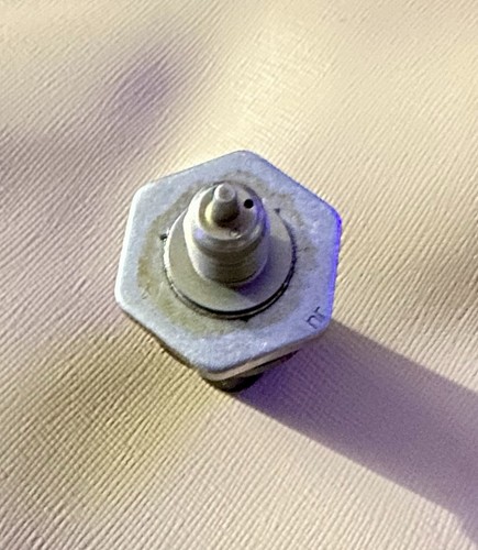 LAND ROVER DISCOVERY V L462 Fuel Pressure Sensor LR108241 - photo 5