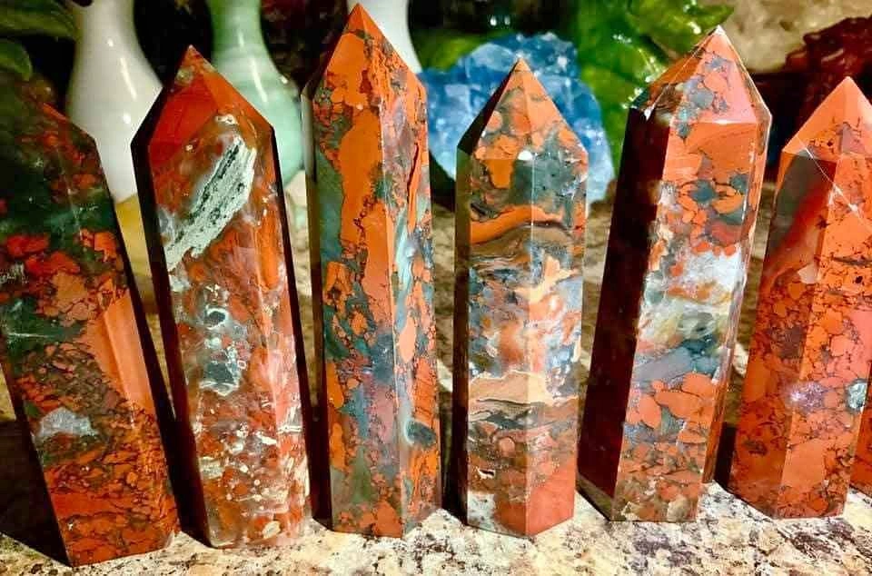 Brecciated Jasper Crystal Points – Natural Stone ✨